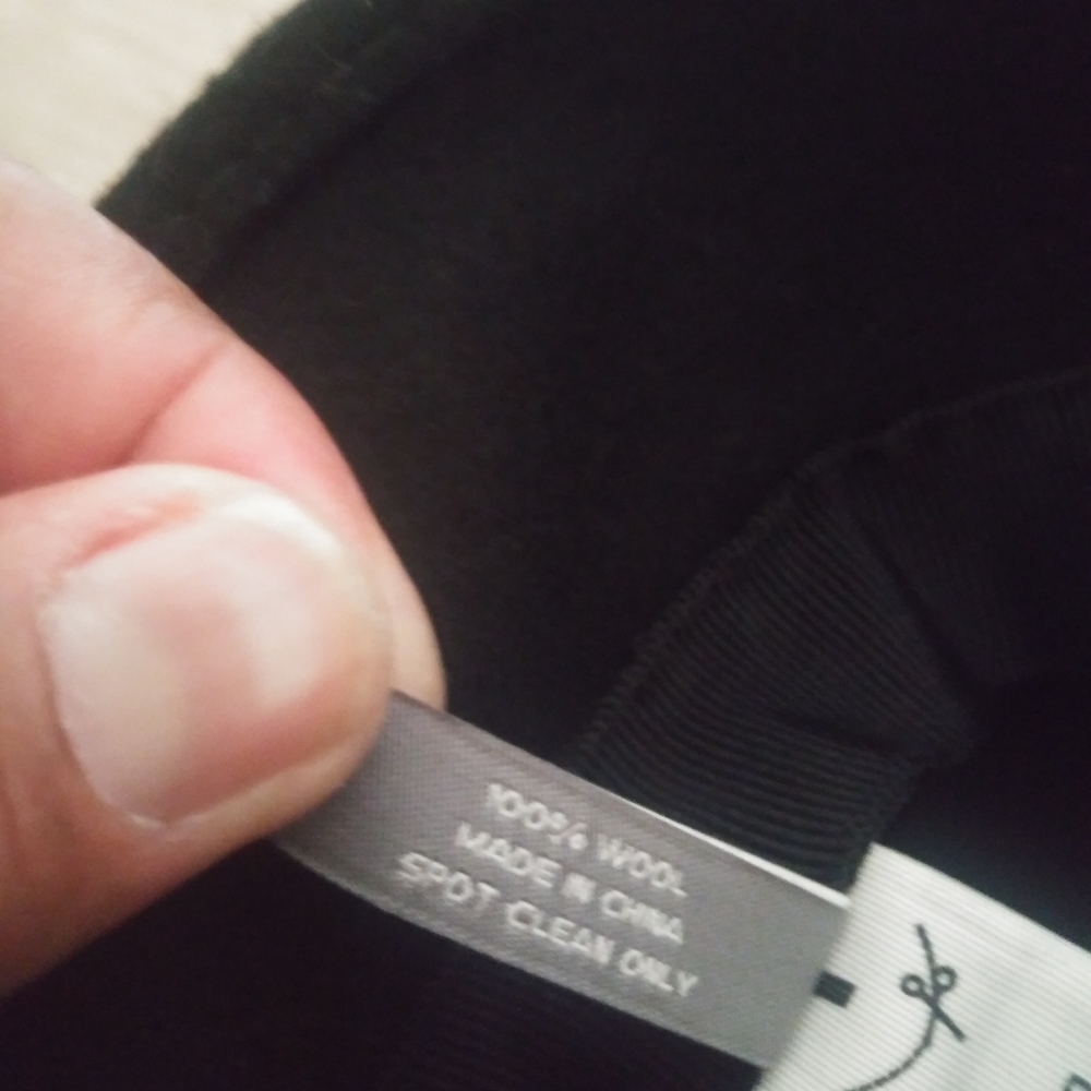 Hat - Picture 2 of 4